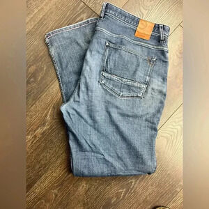 Tommy Bahama Men's Classic Fit Straight Leg Blue Denim Jeans Size 40 X 32